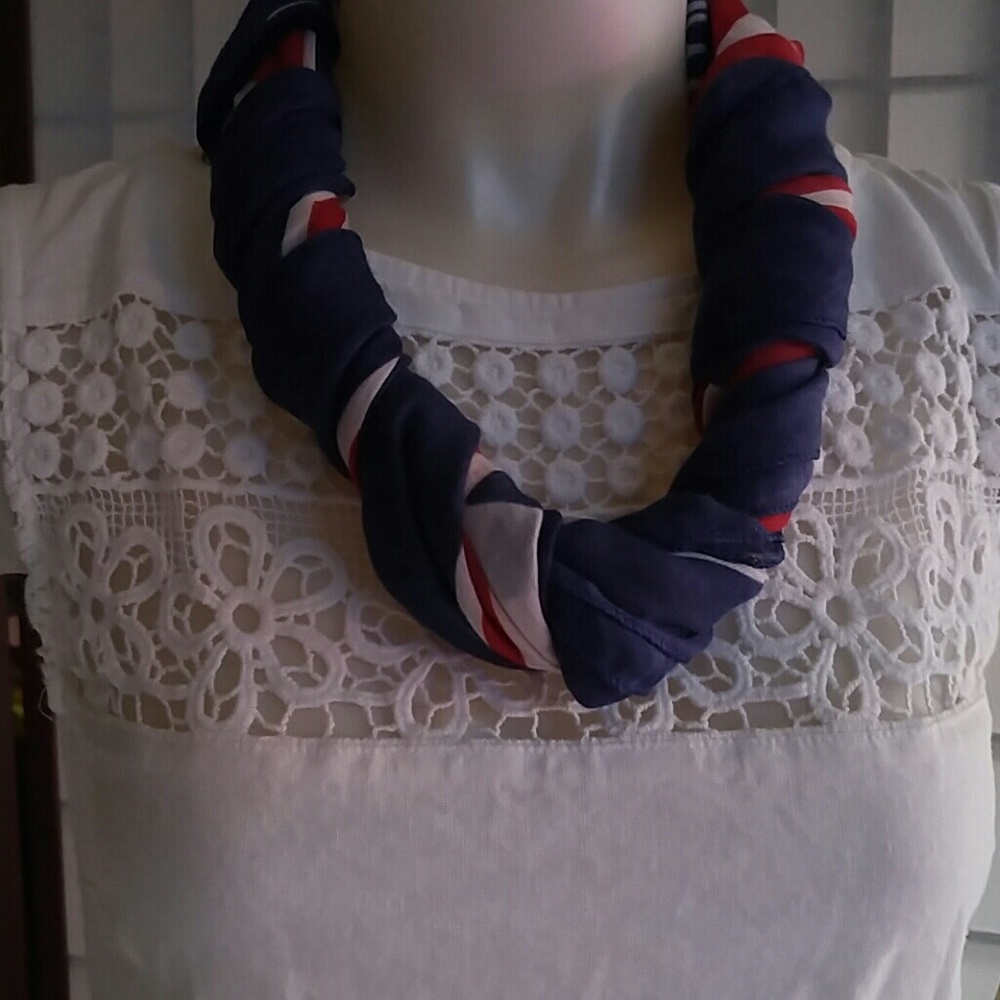 Scarf - Picture 2 of 6